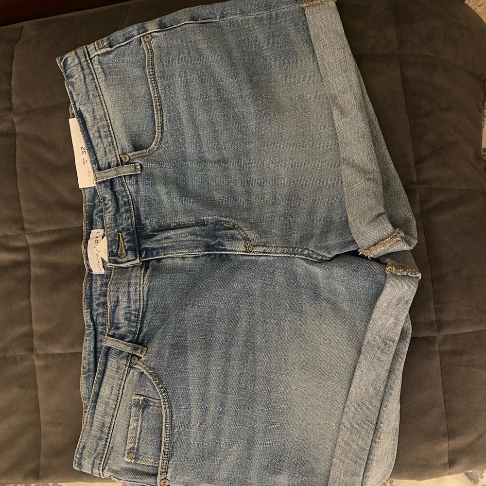 NWT Ann Taylor Loft Denim Roll Cuff Shorts Sz 14